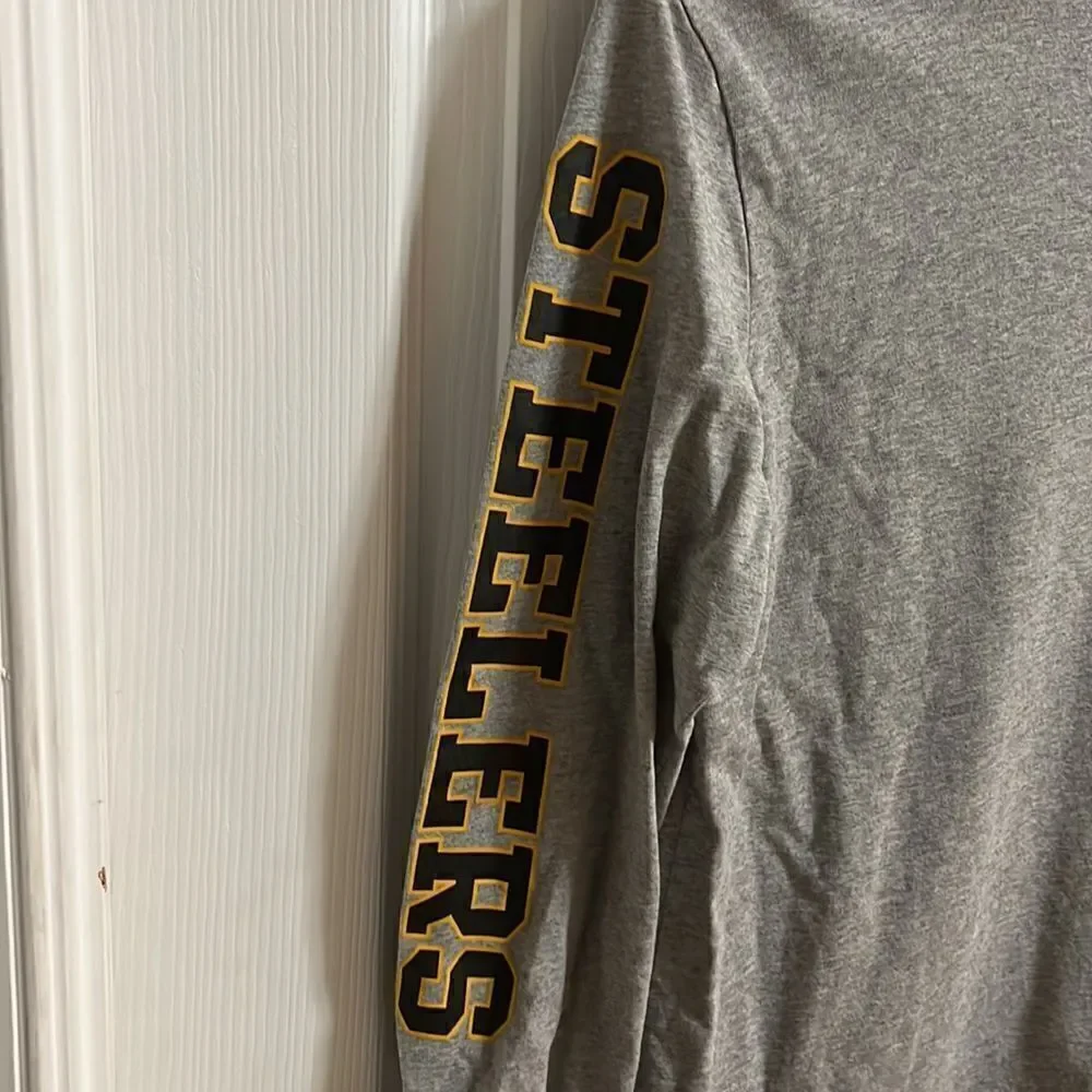 Pittsburgh Steelers NFL gray youth large (10/12) long sleeved shirt.